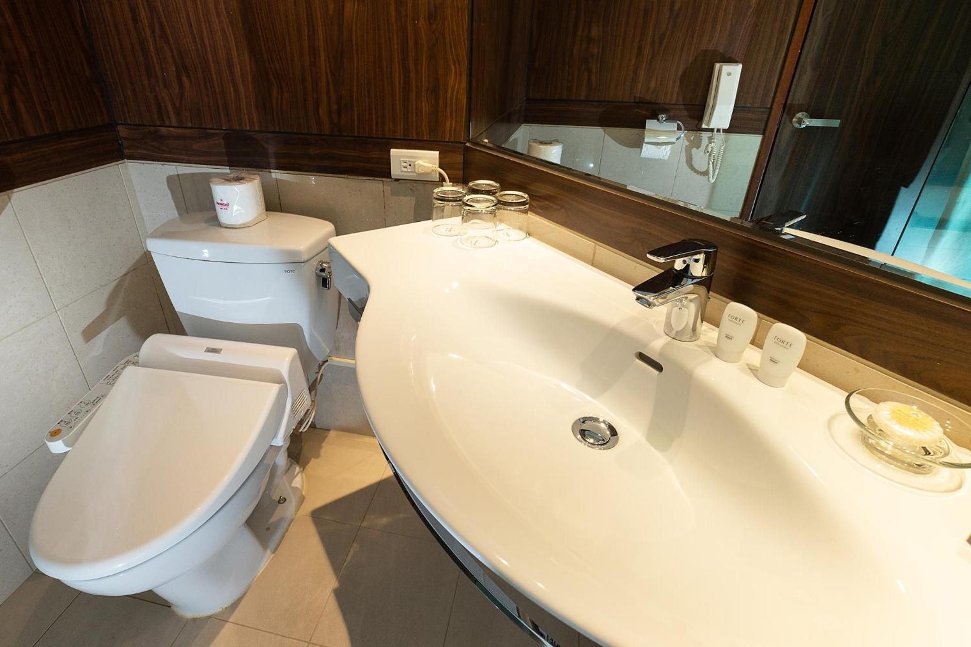 Howard Plaza Hotel Hsinchu Dış mekan fotoğraf